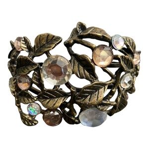 Vintage Floral and Foliage cuff bracelet. Peach and crystal rhinestones
